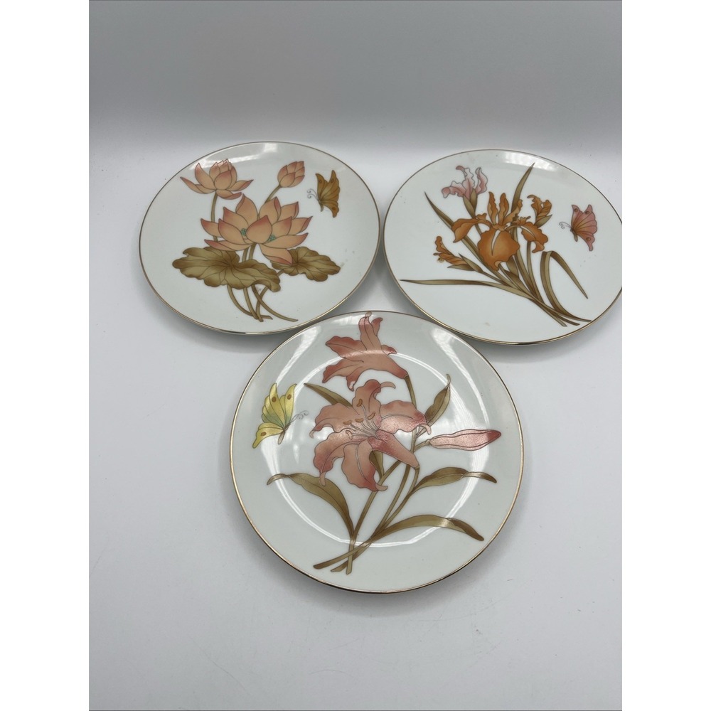 Vintage Iris with Butterfly Design‎ Porcelain Plate Made in Japan 6 1/2"